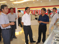 南平市委副書(shū)記黃福清、市委常委統(tǒng)戰(zhàn)部部長(zhǎng)黃健平一行視察虹潤(rùn)公司